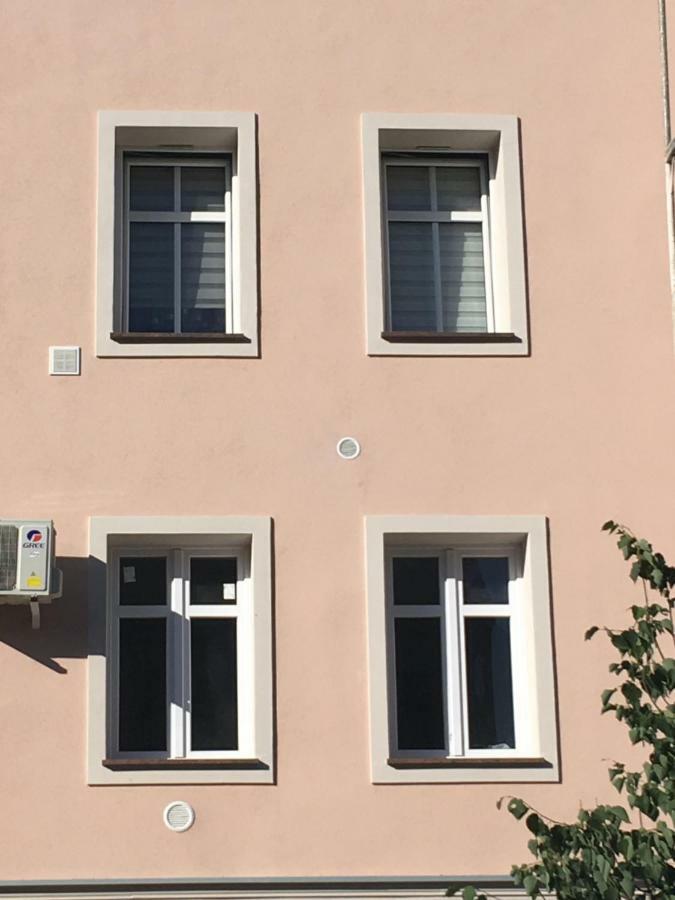 Villa La Val, Apartamenty Walbrzych Exterior photo